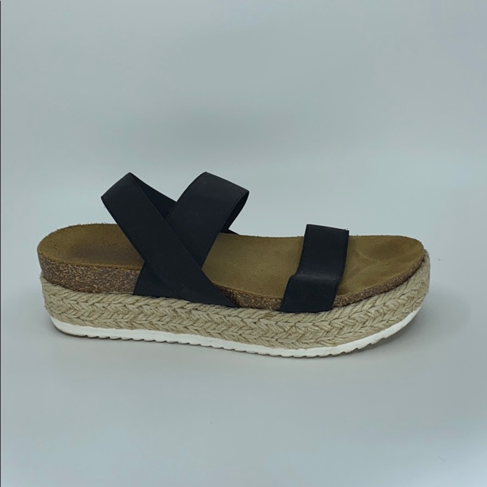 Steve Madden black sandals